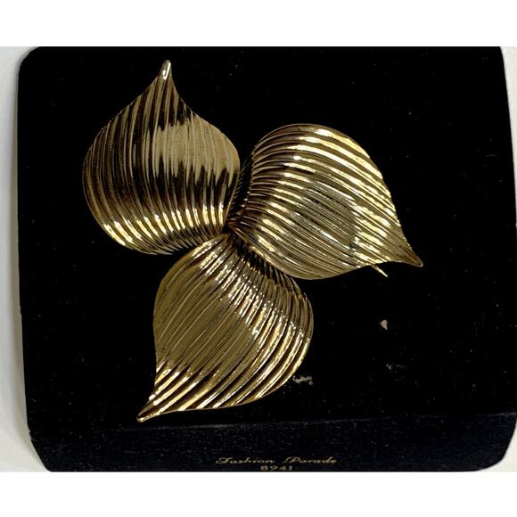 Gold Three Leaf Flower Brooch Pin Sarah Coventry Large 2669 Original Box - Picture 6 of 15